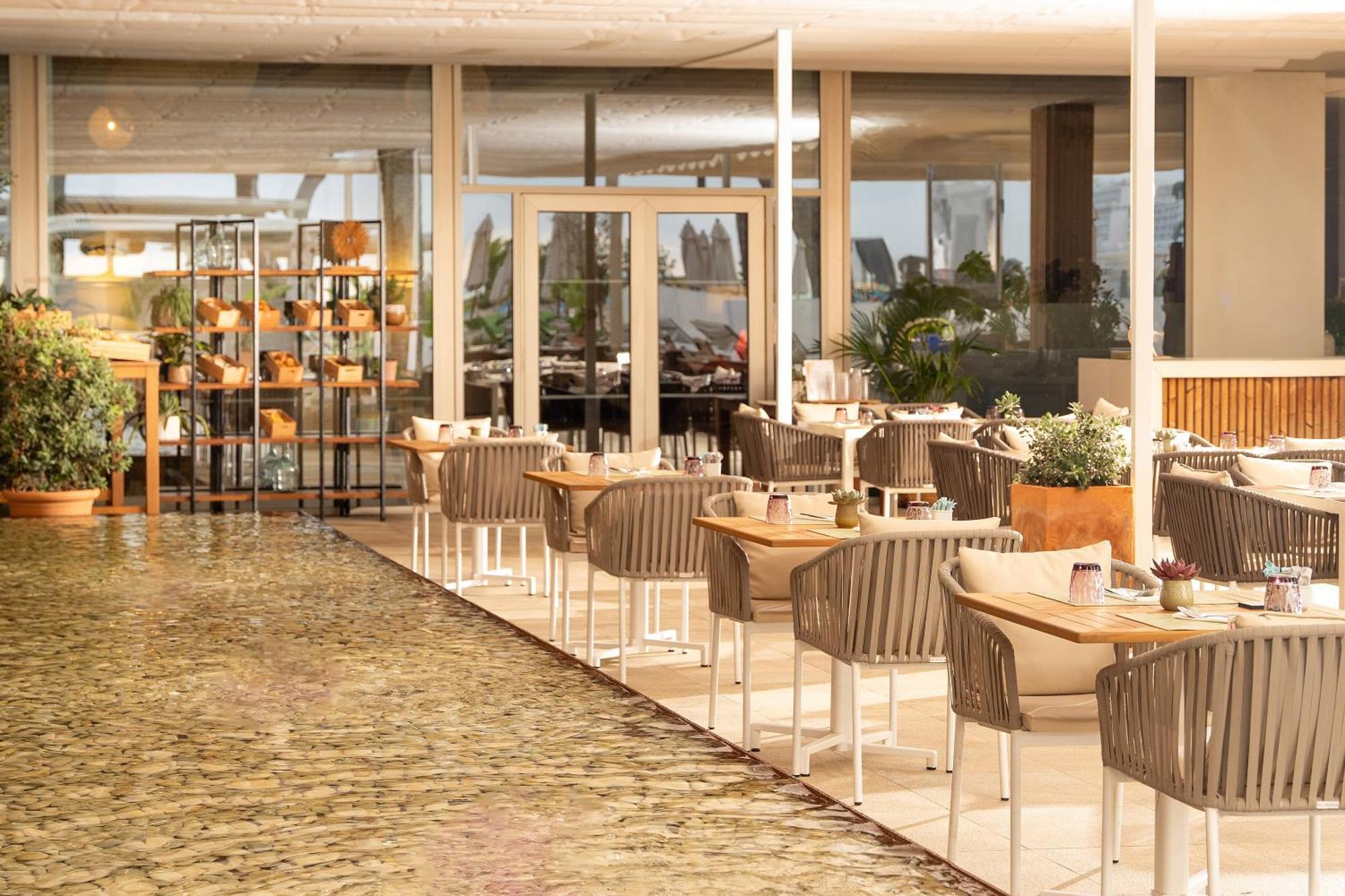 เมเลีย เซาท์บีช Hotel มากาลุฟ ภายนอก รูปภาพ