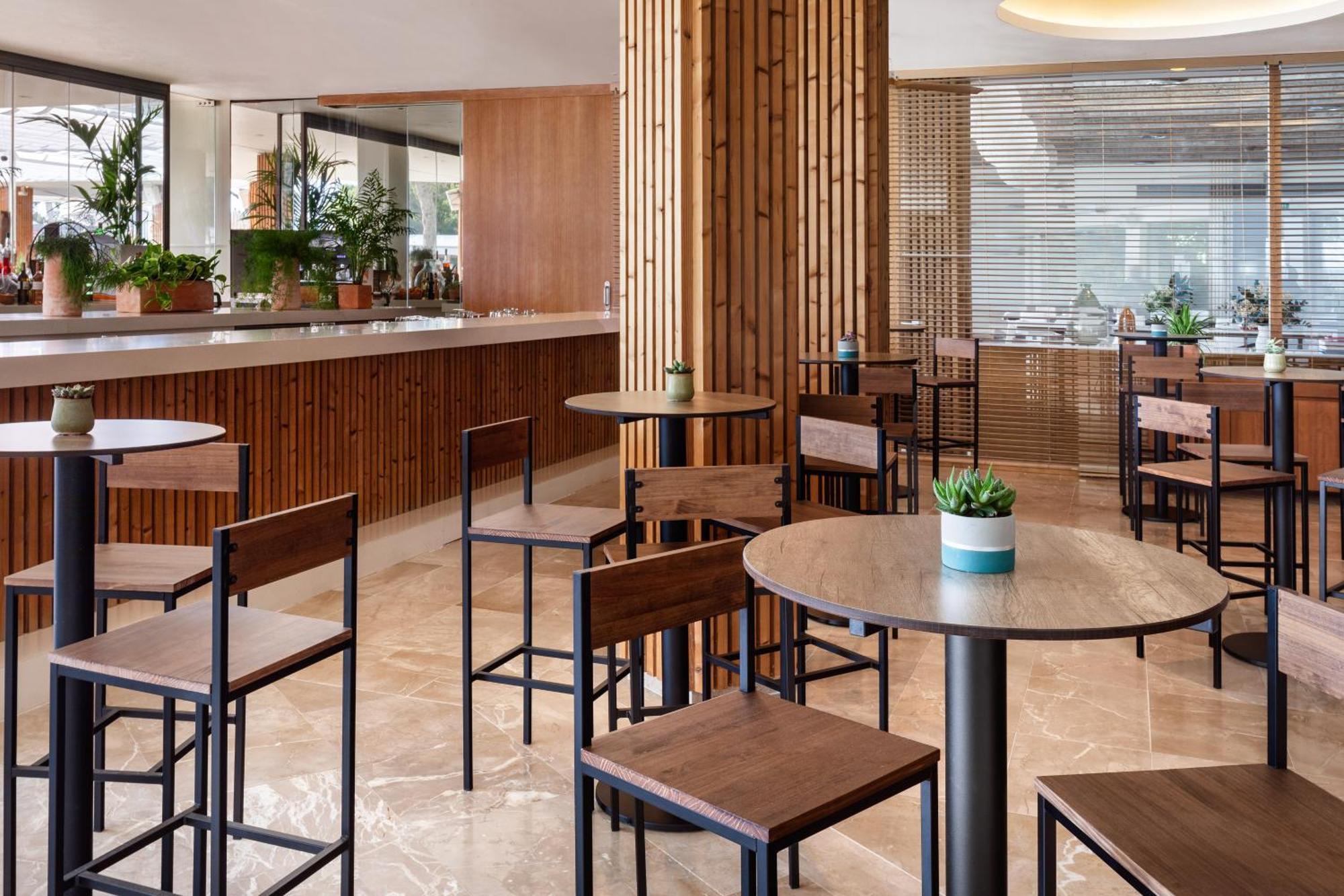 เมเลีย เซาท์บีช Hotel มากาลุฟ ภายนอก รูปภาพ